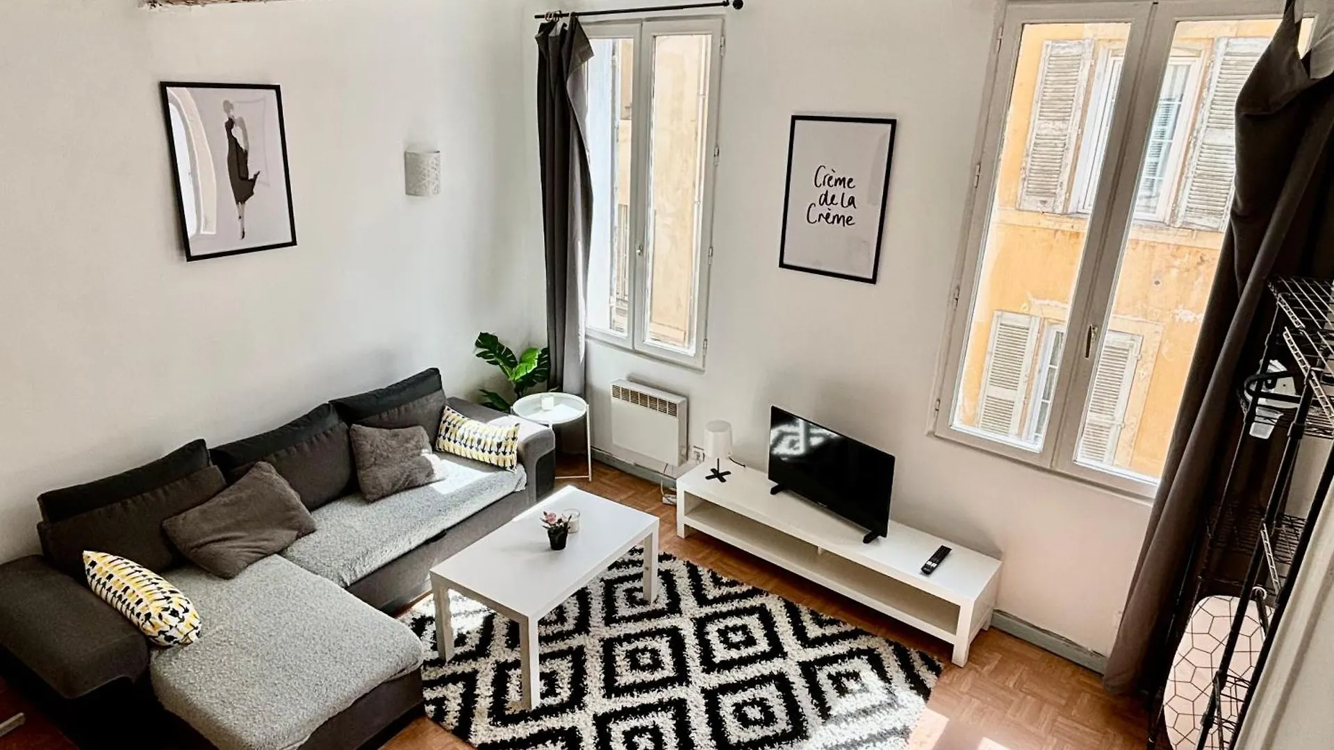 아파트 Charmant T1 Mezzanine Provencal 엑상프로방스 프랑스